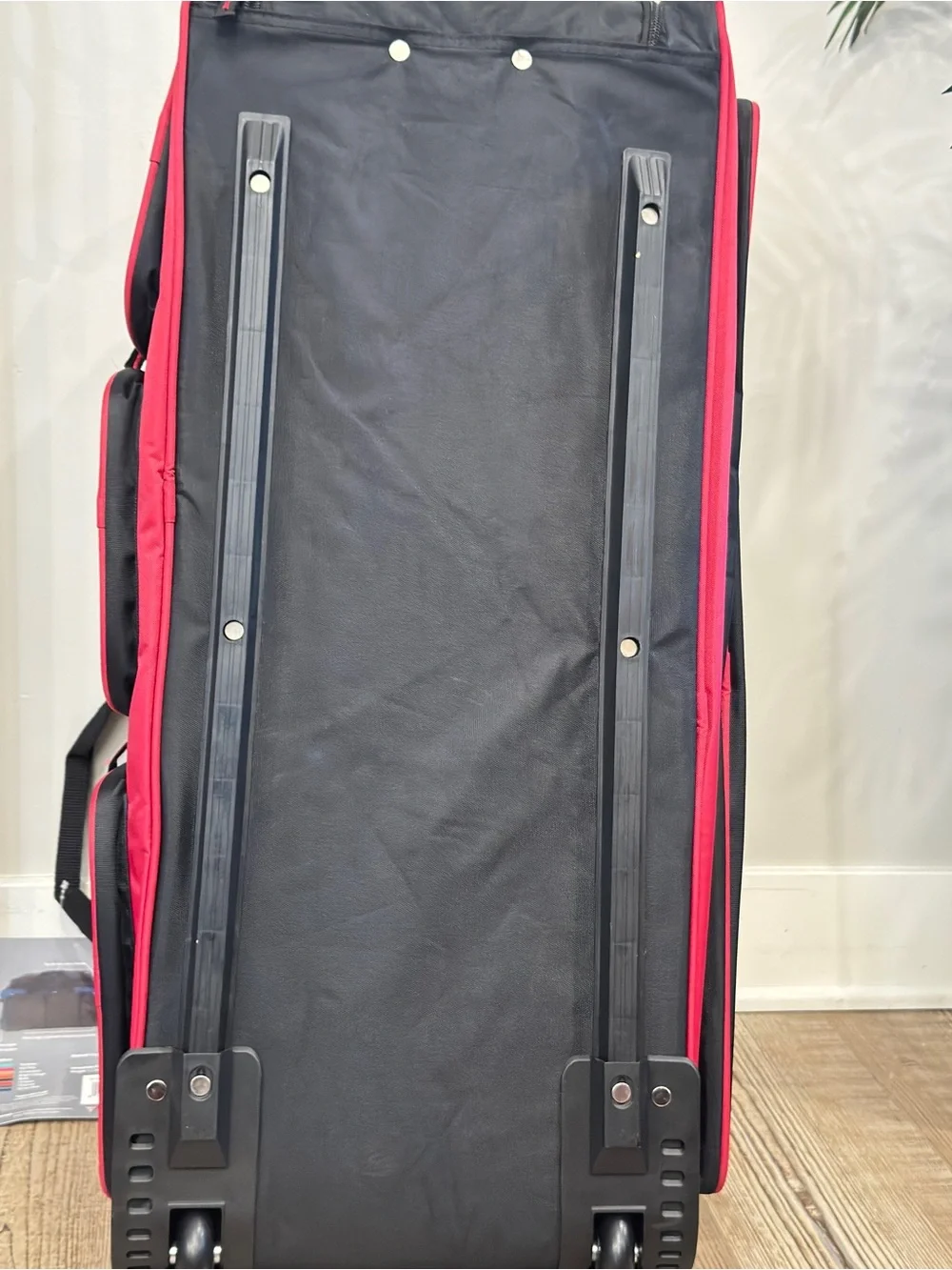 Travelers Club 30 in. Multi-Pocket Upright Rolling Duffel Bag luggage Handle